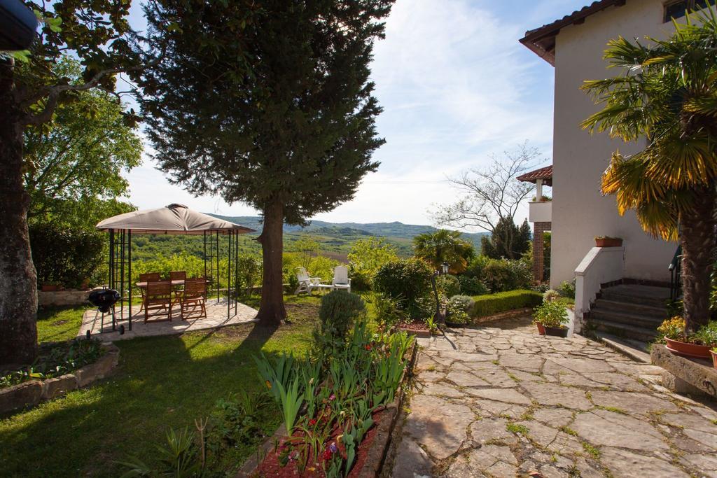Apartments Garden Motovun Szoba fotó