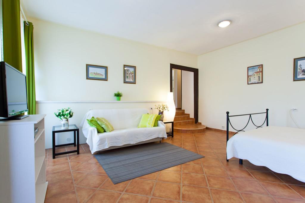Apartments Garden Motovun Szoba fotó